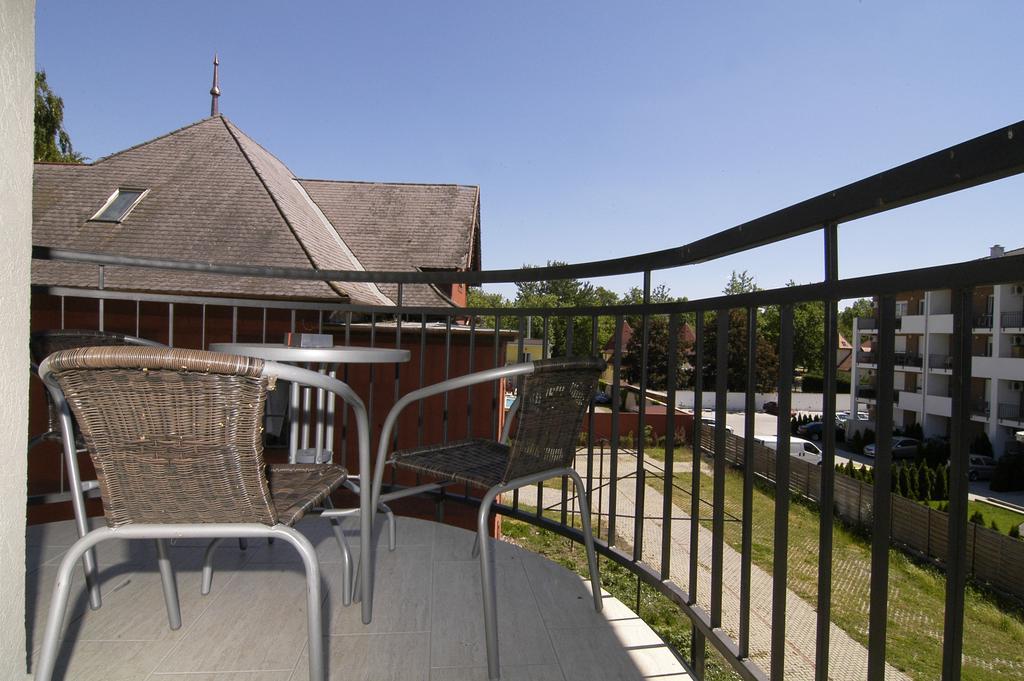 Hotel Corso Siófok Pokoj fotografie