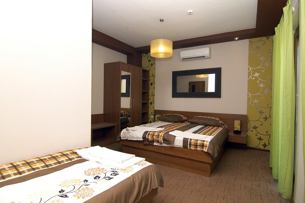 Hotel Corso Siófok Pokoj fotografie