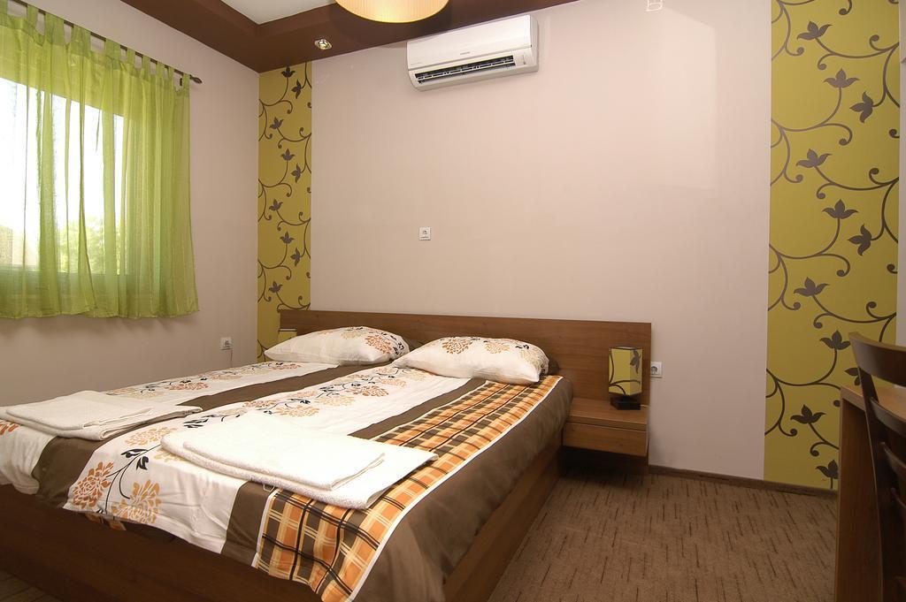 Hotel Corso Siófok Pokoj fotografie