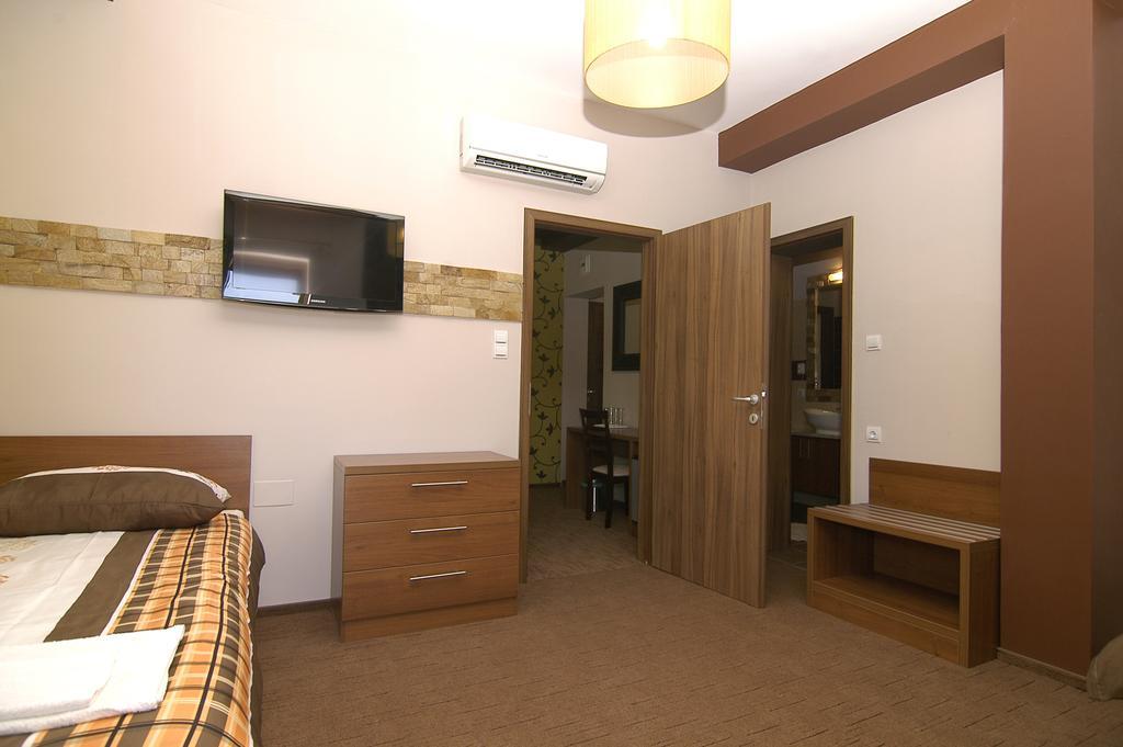 Hotel Corso Siófok Pokoj fotografie
